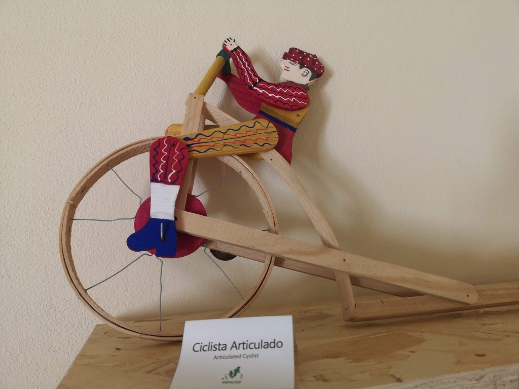 Think and Create your Own Hobbies - Portugal - Games and Play Club - Traditional Games Museum